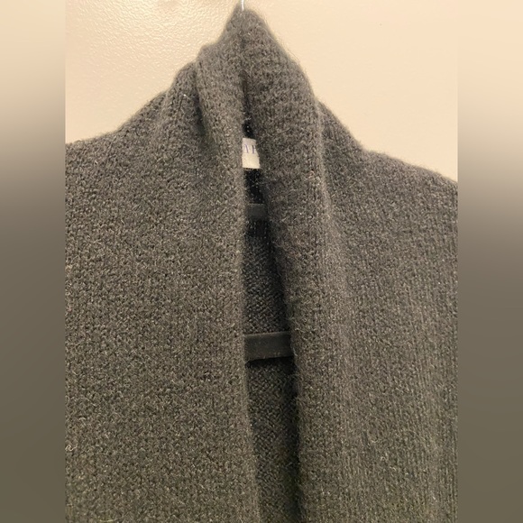 GAP Long Cardigan Sweater in Black (X-Small) - Picture 2 of 7